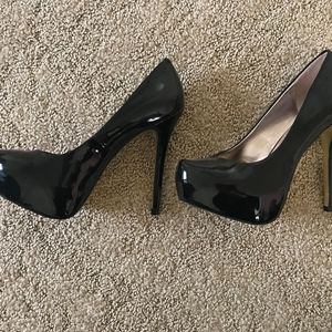 Steve Madden black high heel pumps size 7 or 7.5